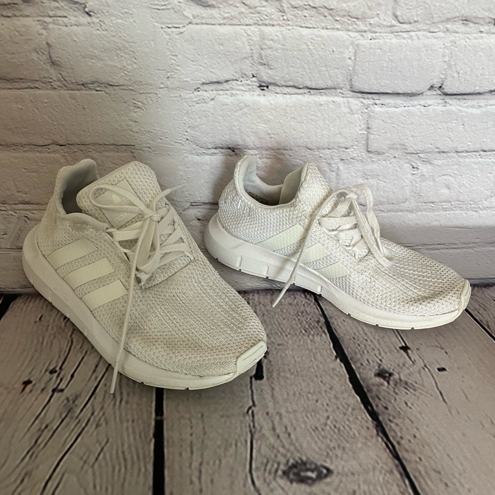 Adidas Swift Run Ortholite Sneakers White Size 2 Kids Unisex Used Condition